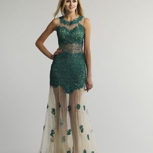 Dave & Johnny Emerald Green Lace Prom Dress